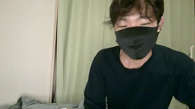 Snapshot of UKI06 chatting on December 15, 2024, 6:37 pm UKI06 online show from December 15, 2024, 6:37 pm