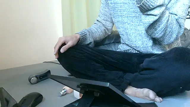 Snapshot of UKI06 chatting on December 21, 2024, 6:09 am UKI06 online show from December 21, 2024, 6:09 am