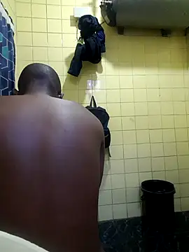 Polygamist online show from October 2, 2025, 5:03 am