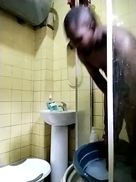 Snapshot of Polygamist chatting on February 1, 2026, 12:59 pm Polygamist online show from February 1, 2026, 12:59 pm