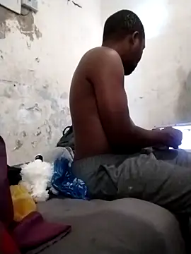 Snapshot of Polygamist chatting on February 10, 2026, 5:11 am Polygamist online show from February 10, 2026, 5:11 am