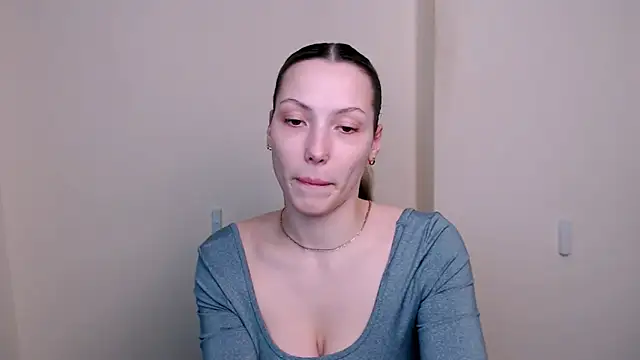 VanessaMay  online show from April 21, 2026, 5:17 pm