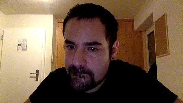 benjul63 online show from February 4, 2025, 5:12 pm