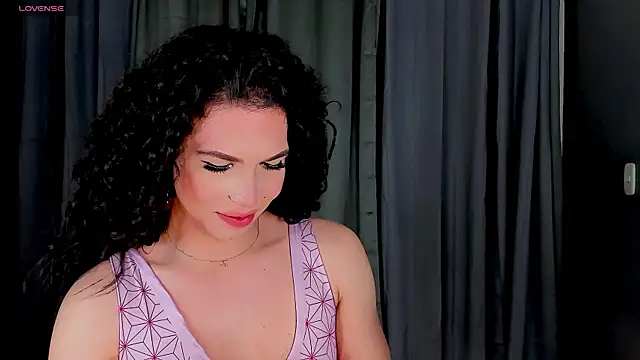 Snapshot of gatitavenecis chatting on December 19, 2024, 2:12 am gatitavenecis online show from December 19, 2024, 2:12 am