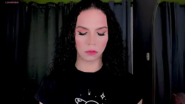 Snapshot of gatitavenecis chatting on February 11, 2025, 9:46 pm gatitavenecis online show from February 11, 2025, 9:46 pm