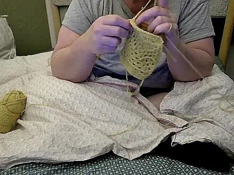 MarthaBriest online show from December 5, 2025, 3:26 am