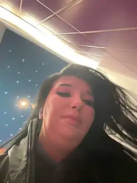 Tisha Busty online show from November 23, 2025, 1:11 pm