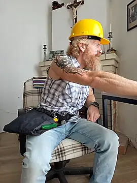 Snapshot of Gingerbeard40 chatting on November 22, 2025, 9:08 am Gingerbeard40 online show from November 22, 2025, 9:08 am