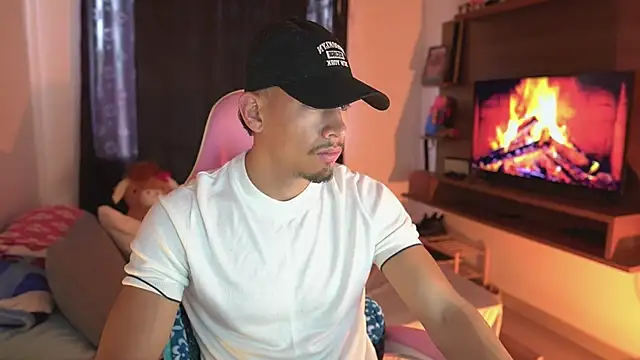 Snapshot of Aaronfox_x chatting on May 11, 2026, 4:15 pm Aaronfox x online show from May 11, 2026, 4:15 pm