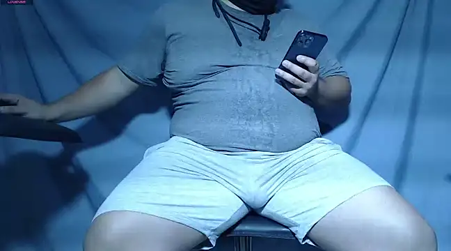 Snapshot of uncutmex266 chatting on December 13, 2024, 11:06 pm uncutmex266 online show from December 13, 2024, 11:06 pm