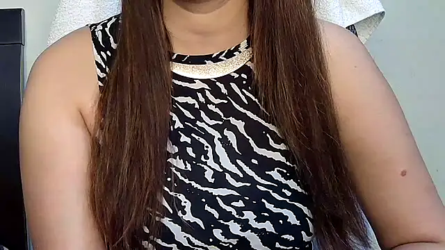 Snapshot of MIss-Naina chatting on April 12, 2026, 6:51 am MIss-Naina online show from April 12, 2026, 6:51 am