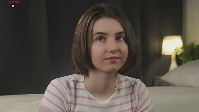 MeghanElson online show from February 13, 2026, 1:51 pm