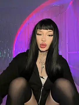 madelinexx online show from November 25, 2025, 10:15 am