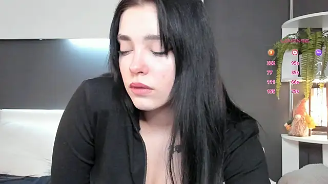 Snapshot of WildaBendell chatting on January 24, 2025, 12:31 pm WildaBendell online show from January 24, 2025, 12:31 pm