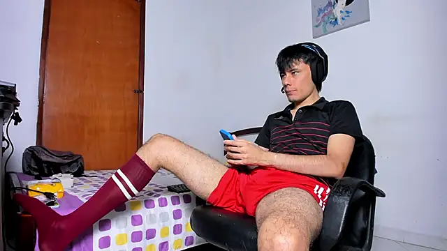 Huge latin cock online show from January 27, 2025, 10:06 pm