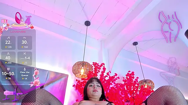 Snapshot of KimVelezz chatting on September 10, 2025, 7:03 pm KimVelezz online show from September 10, 2025, 7:03 pm