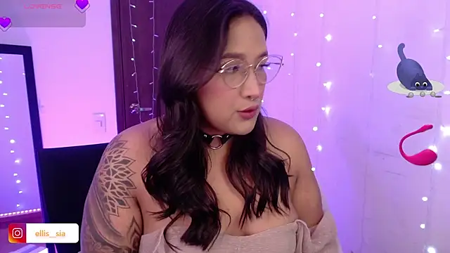 Snapshot of Lissa1__ chatting on January 15, 2026, 2:49 am Lissa1 online show from January 15, 2026, 2:49 am