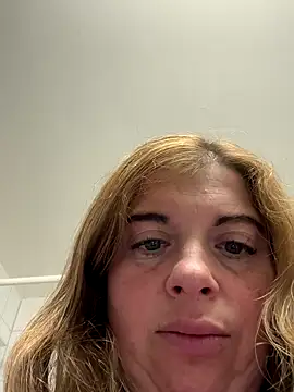 Snapshot of Lombada chatting on September 10, 2025, 5:40 am Lombada online show from September 10, 2025, 5:40 am