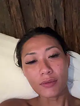 Snapshot of thai-dreamgirl chatting on February 26, 2026, 1:04 am thai-dreamgirl online show from February 26, 2026, 1:04 am