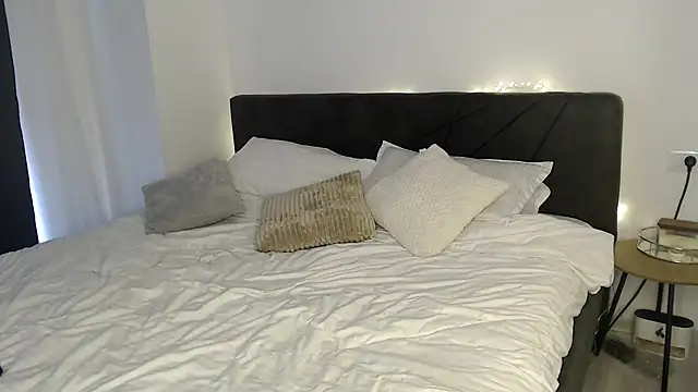 ElizabethAC online show from December 16, 2024, 10:08 am