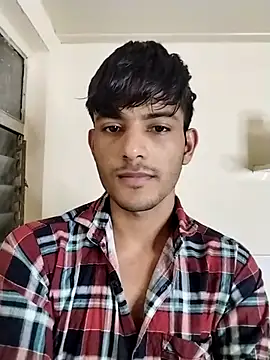 kingkartik7 online show from February 21, 2025, 6:59 pm