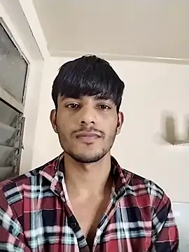 kingkartik7 online show from February 25, 2025, 5:04 pm