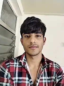 kingkartik7 online show from March 7, 2025, 8:11 pm