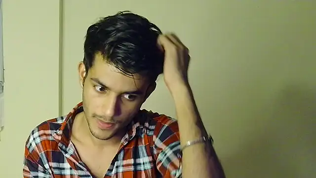 kingkartik7 online show from March 20, 2025, 8:40 pm