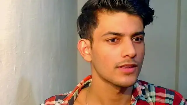 kingkartik7 online show from October 5, 2025, 1:42 pm