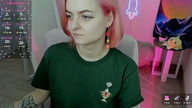 Fire Bestie online show from February 16, 2025, 7:48 am