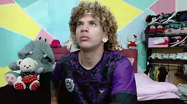 tylor boy online show from January 12, 2025, 9:40 pm