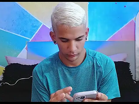 Snapshot of tylor_boy chatting on February 23, 2026, 1:36 am tylor boy online show from February 23, 2026, 1:36 am