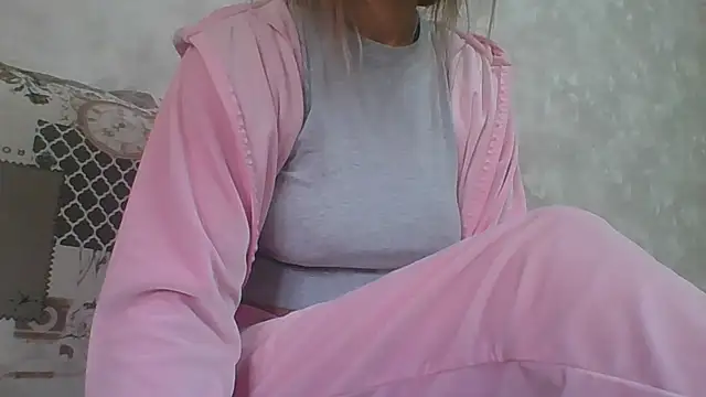 Emma 99 online show from October 10, 2025, 8:57 am