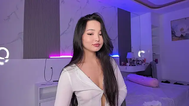 Snapshot of 1_love_8 chatting on February 28, 2025, 11:56 pm 1 love 8 online show from February 28, 2025, 11:56 pm