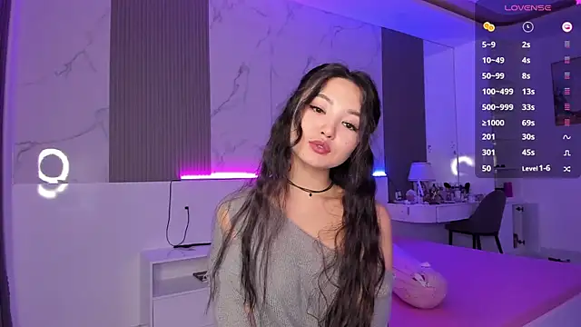 Snapshot of 1_love_8 chatting on March 11, 2025, 11:15 pm 1 love 8 online show from March 11, 2025, 11:15 pm