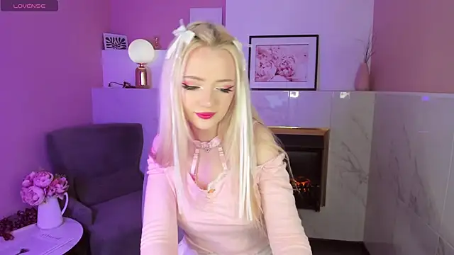 Snapshot of EmilyAir chatting on February 8, 2025, 10:08 pm EmilyAir online show from February 8, 2025, 10:08 pm