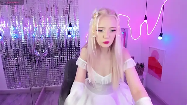 Snapshot of EmilyAir chatting on February 20, 2025, 5:29 pm EmilyAir online show from February 20, 2025, 5:29 pm