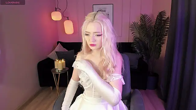 Snapshot of EmilyAir chatting on March 1, 2025, 3:21 am EmilyAir online show from March 1, 2025, 3:21 am