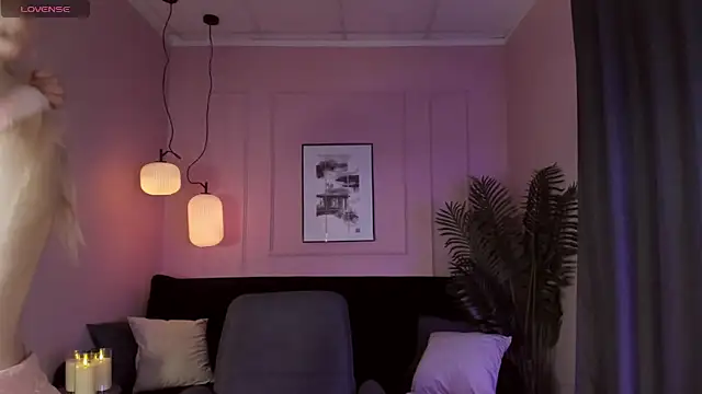 Snapshot of EmilyAir chatting on March 2, 2025, 1:58 am EmilyAir online show from March 2, 2025, 1:58 am