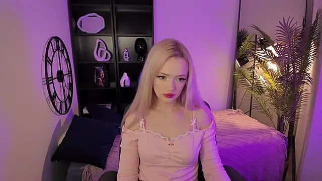 Snapshot of EmilyAir chatting on September 26, 2025, 7:51 pm EmilyAir online show from September 26, 2025, 7:51 pm