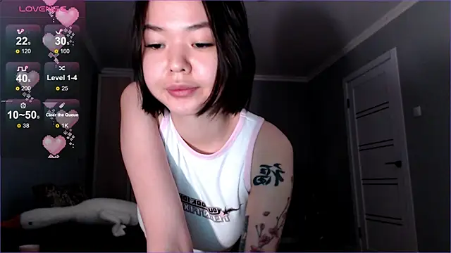 Snapshot of osaka_nia chatting on February 1, 2025, 3:50 pm osaka nia online show from February 1, 2025, 3:50 pm