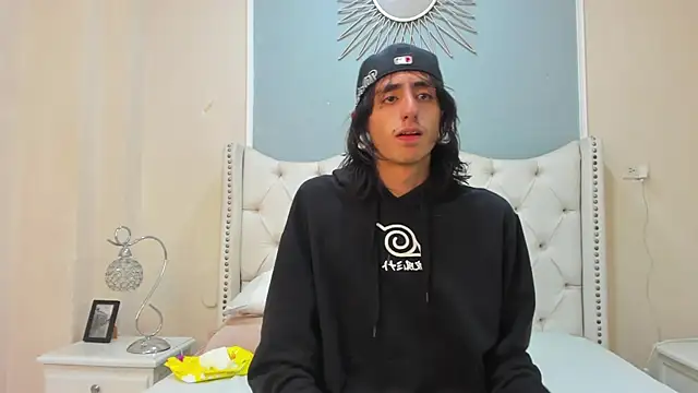 Snapshot of Matthew_Dixonn chatting on December 8, 2024, 3:13 pm Matthew Dixonn online show from December 8, 2024, 3:13 pm