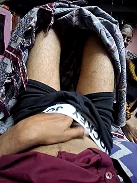 arppyyyxx online show from April 14, 2026, 8:26 pm