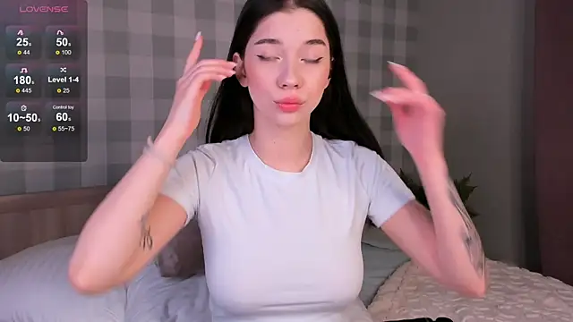 Butterflys1268 online show from January 25, 2025, 1:21 am