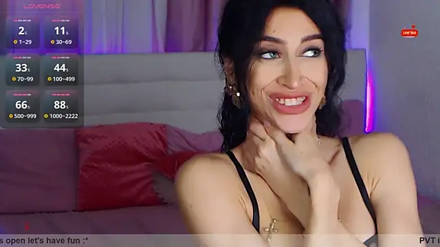 Snapshot of Hennessy_XO chatting on June 3, 2026, 5:29 pm Hennessy XO online show from June 3, 2026, 5:29 pm