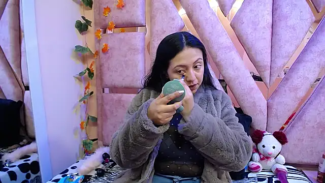 Snapshot of slut_anal_ chatting on February 6, 2026, 8:01 pm slut anal online show from February 6, 2026, 8:01 pm