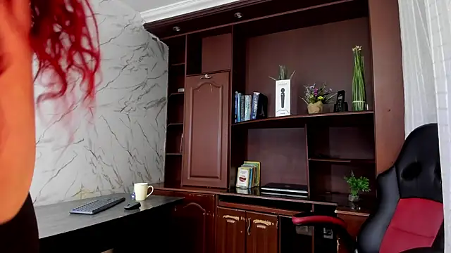 Snapshot of MirandaRossi chatting on October 2, 2025, 2:51 am MirandaRossi online show from October 2, 2025, 2:51 am