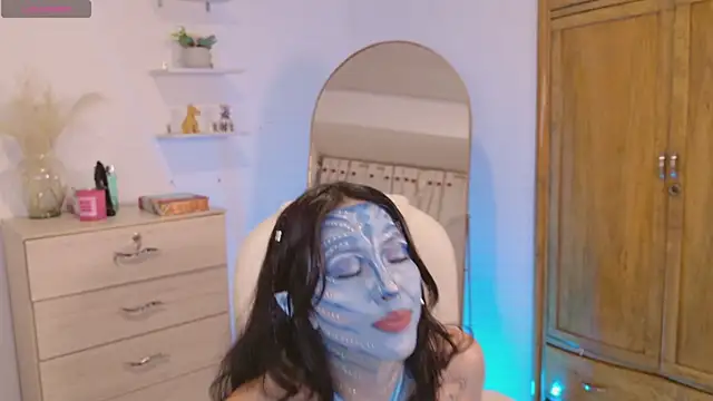 hairy samantha online show from October 31, 2025, 5:03 pm