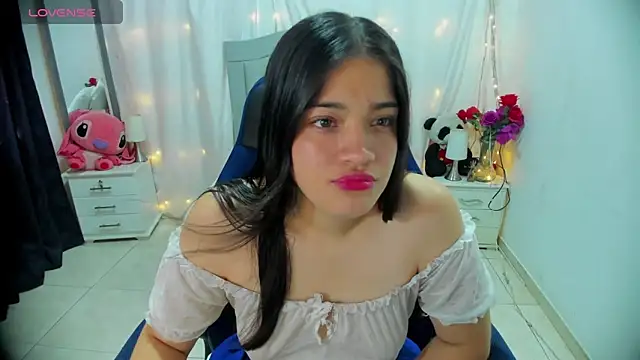 Snapshot of Alison_girl20 chatting on December 27, 2024, 7:57 pm Alison girl20 online show from December 27, 2024, 7:57 pm