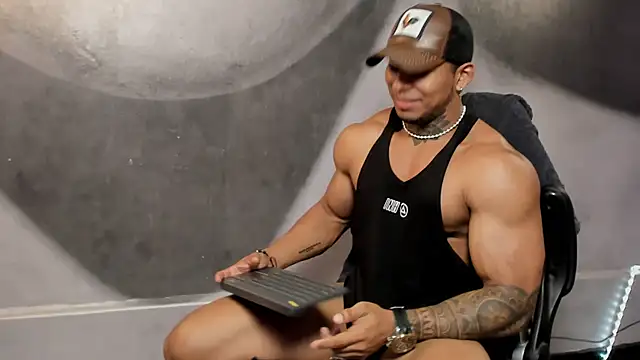 Snapshot of bradley_smith chatting on January 15, 2025, 6:22 am bradley smith online show from January 15, 2025, 6:22 am